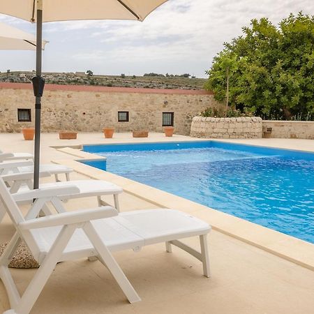Vivere Gli Iblei - Maison En Plain Air Ragusa Bagian luar foto