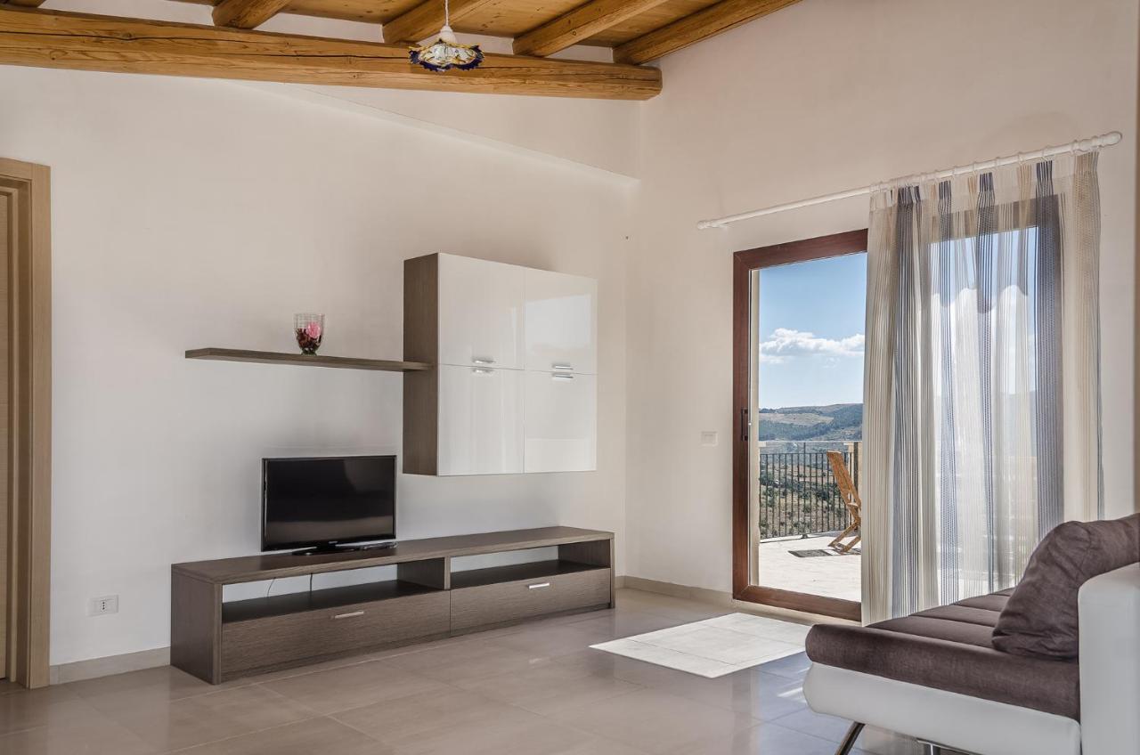 Vivere Gli Iblei - Maison En Plain Air Ragusa Bagian luar foto