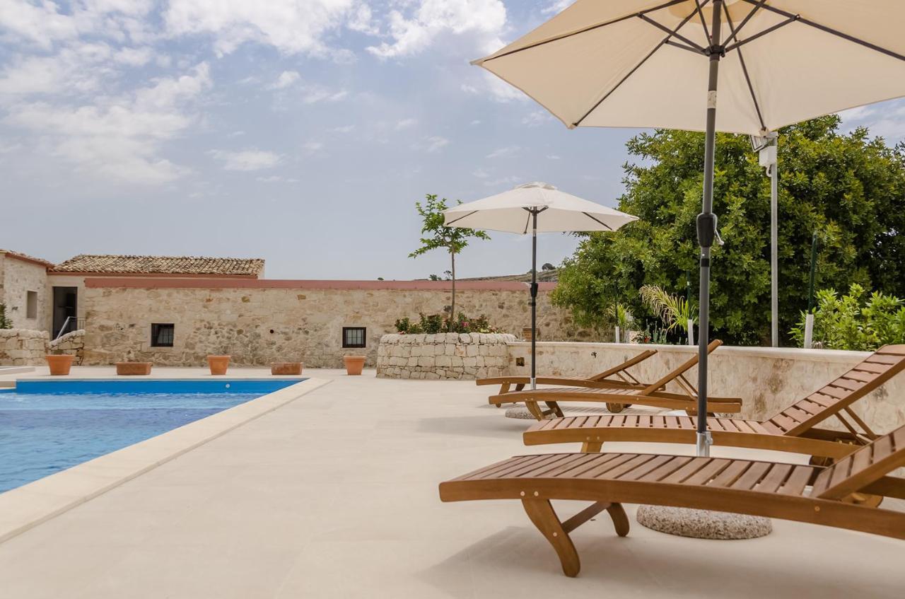 Vivere Gli Iblei - Maison En Plain Air Ragusa Bagian luar foto