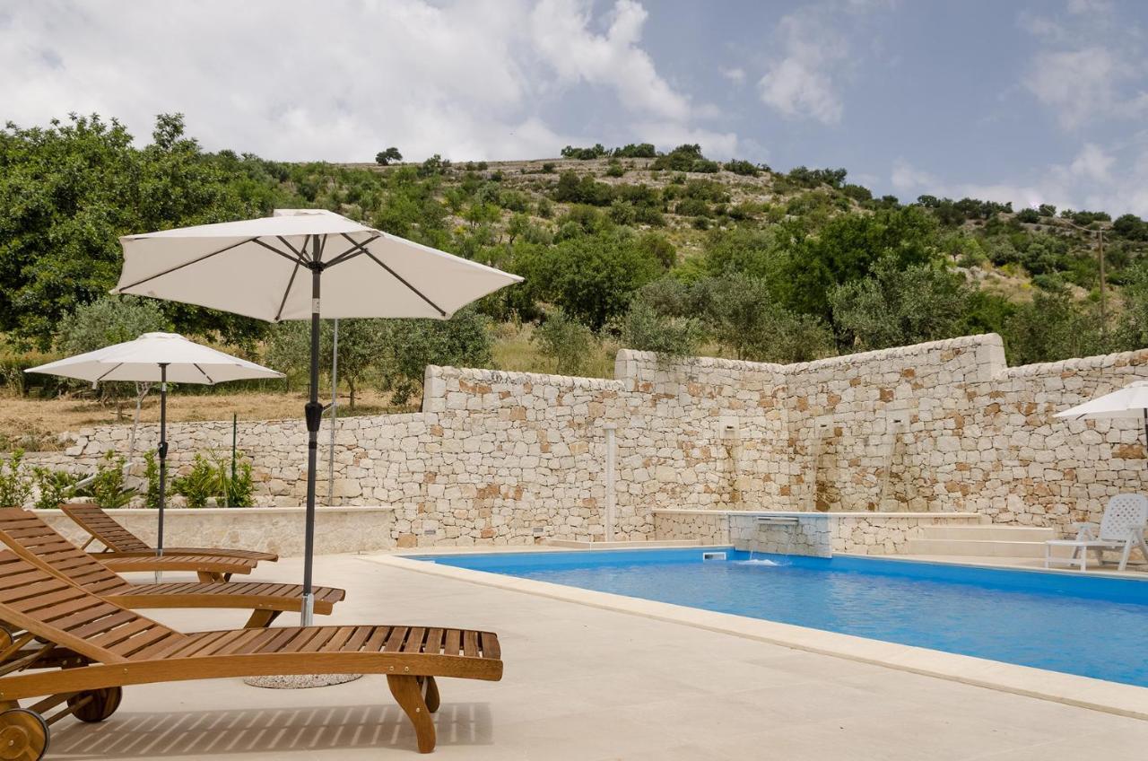 Vivere Gli Iblei - Maison En Plain Air Ragusa Bagian luar foto