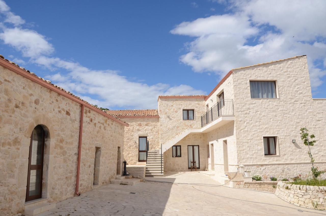 Vivere Gli Iblei - Maison En Plain Air Ragusa Bagian luar foto