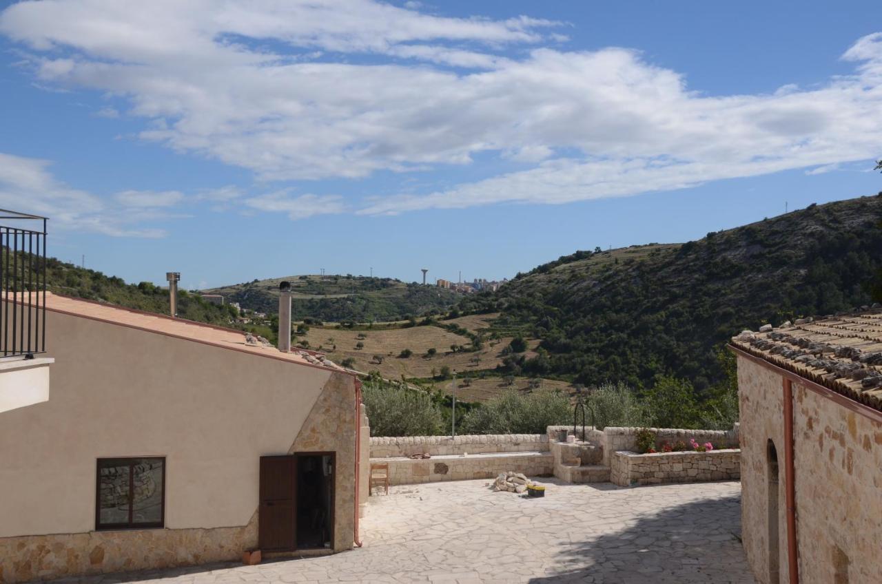 Vivere Gli Iblei - Maison En Plain Air Ragusa Bagian luar foto